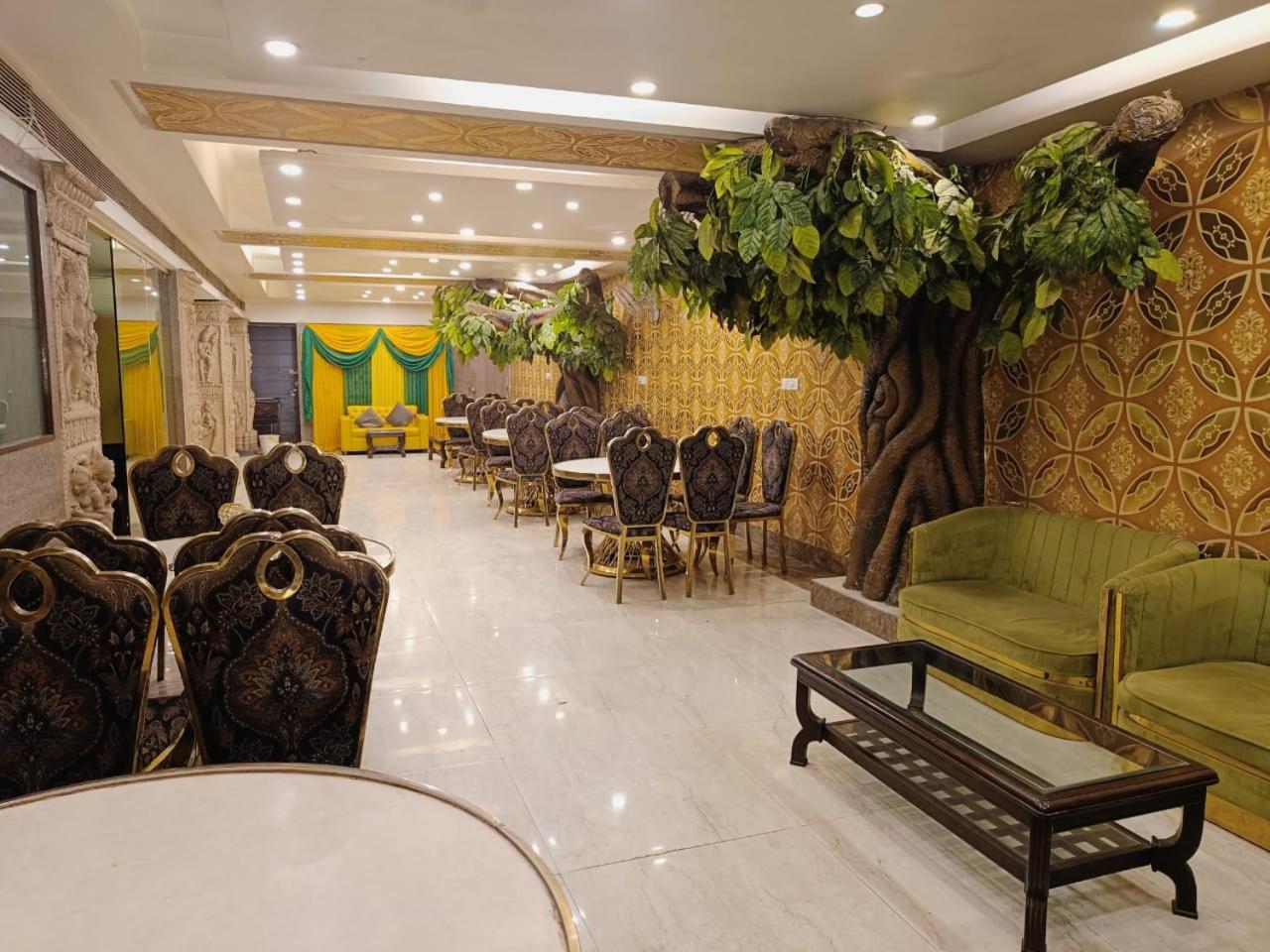 Hotel Waterfall Paschim Vihar Delhi Exterior foto